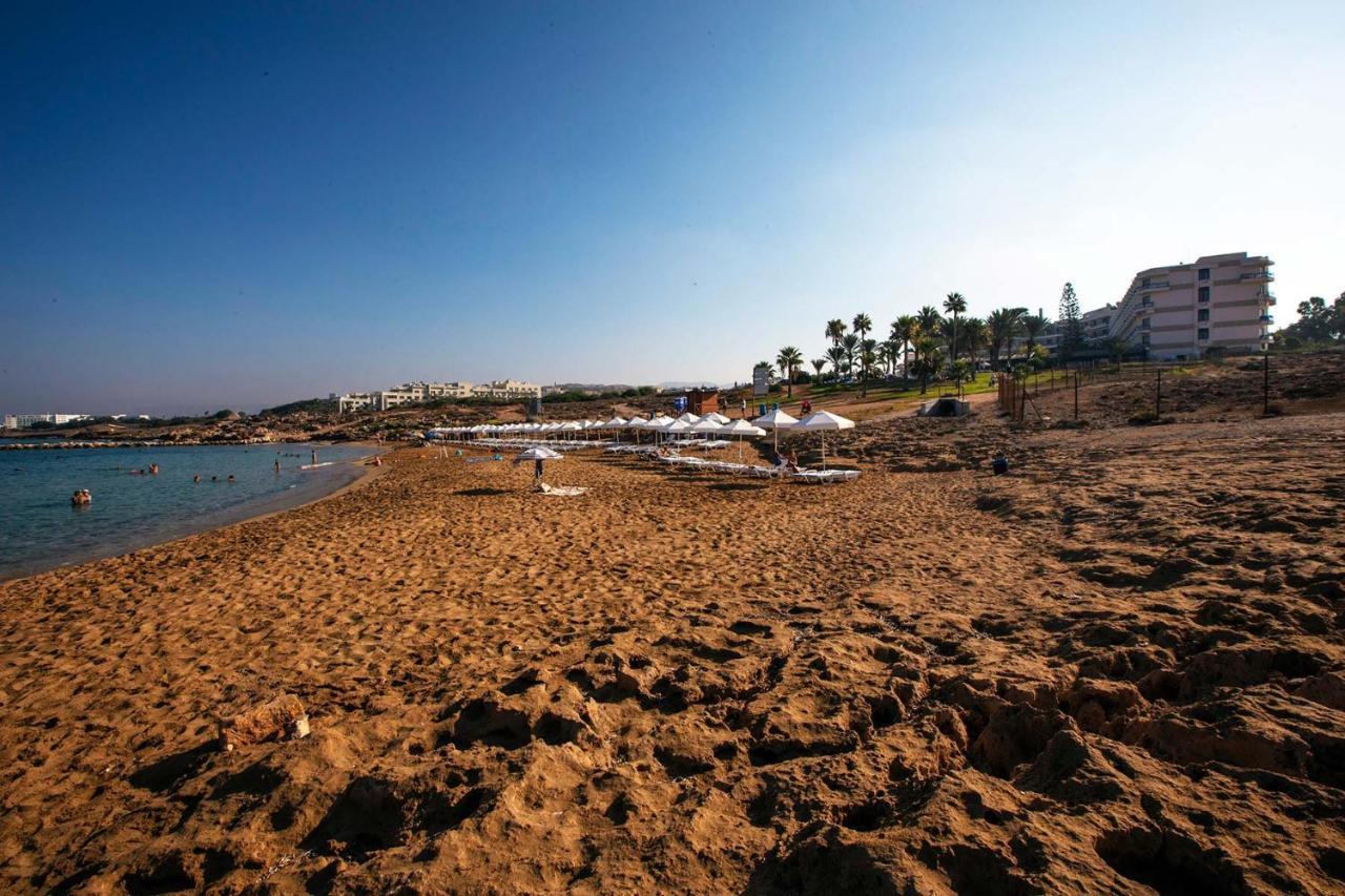 Regina Gardens Lovely Apartment Paphos Exterior photo