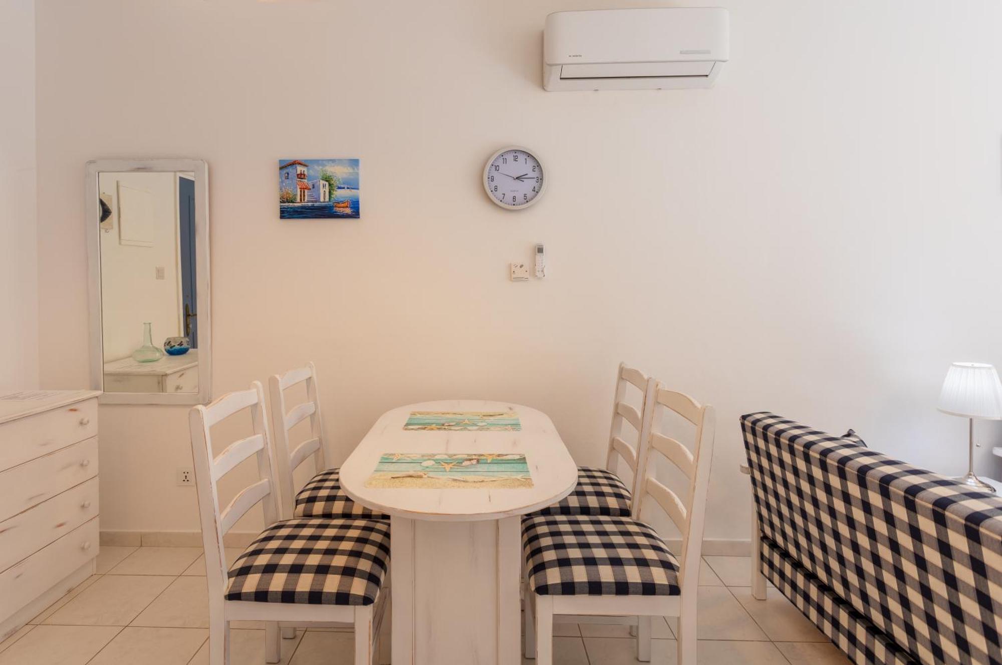 Regina Gardens Lovely Apartment Paphos Exterior photo