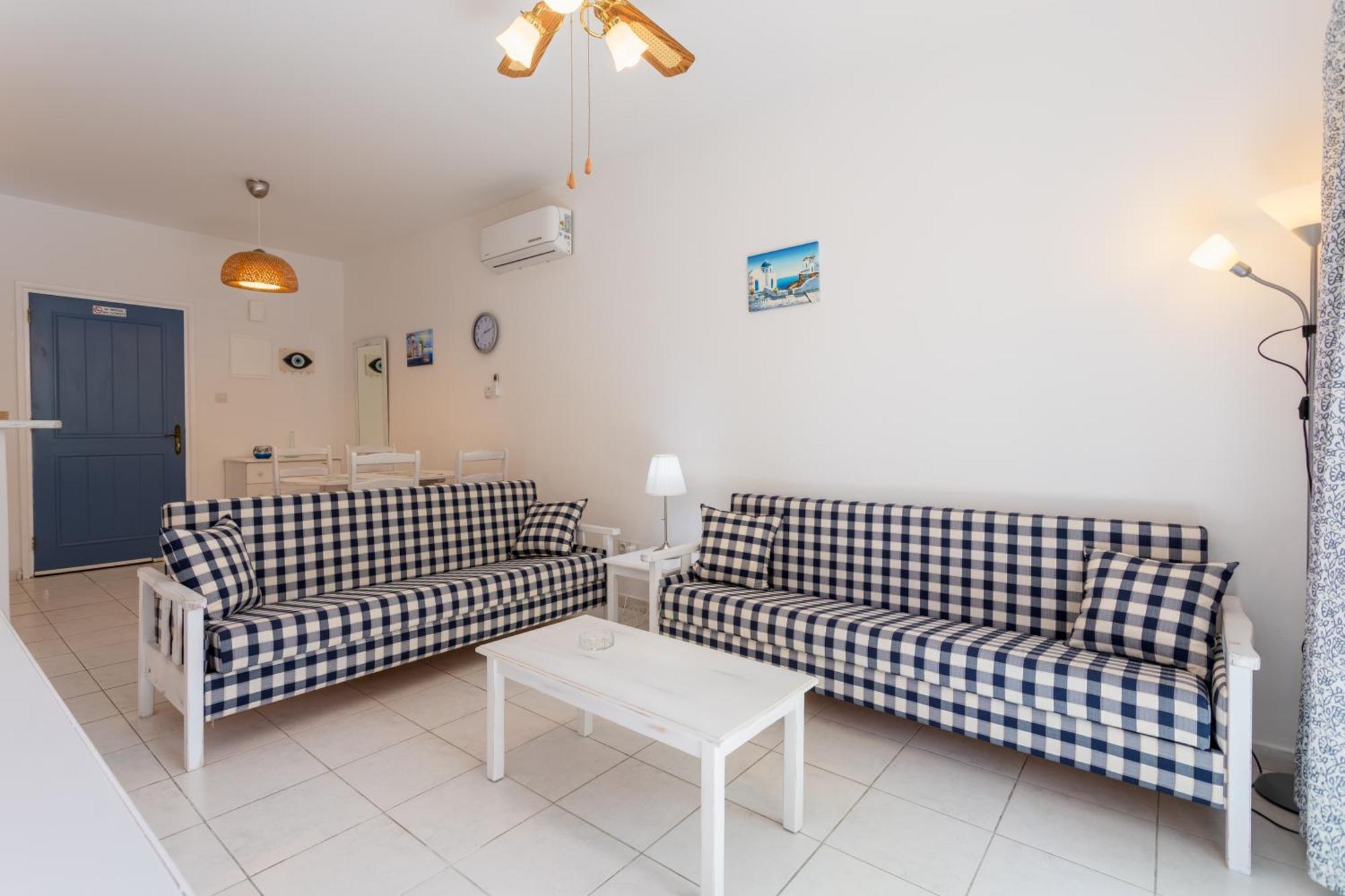 Regina Gardens Lovely Apartment Paphos Exterior photo