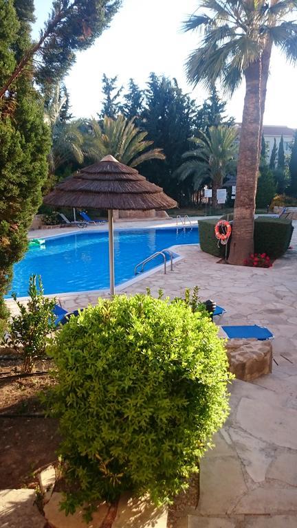 Regina Gardens Lovely Apartment Paphos Exterior photo
